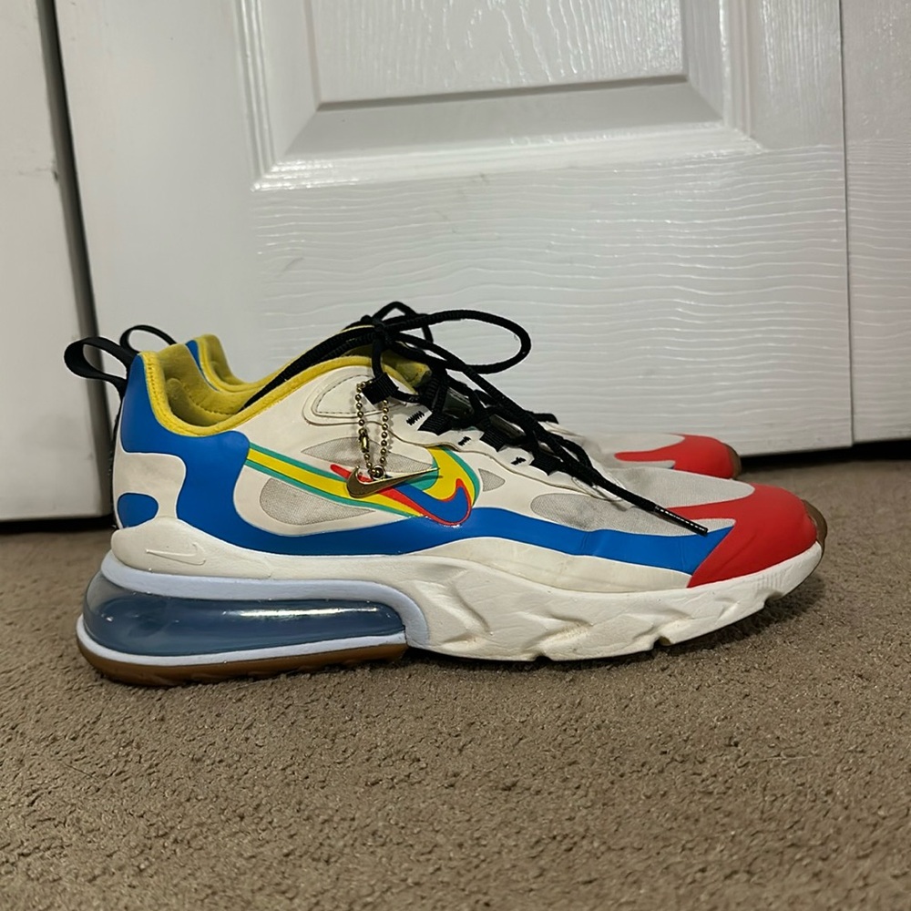 Nike React 270s